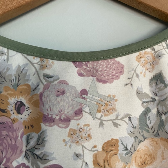 Tuckernuck Meadow Green Floral Chintz Sports Bra - Picture 8 of 8